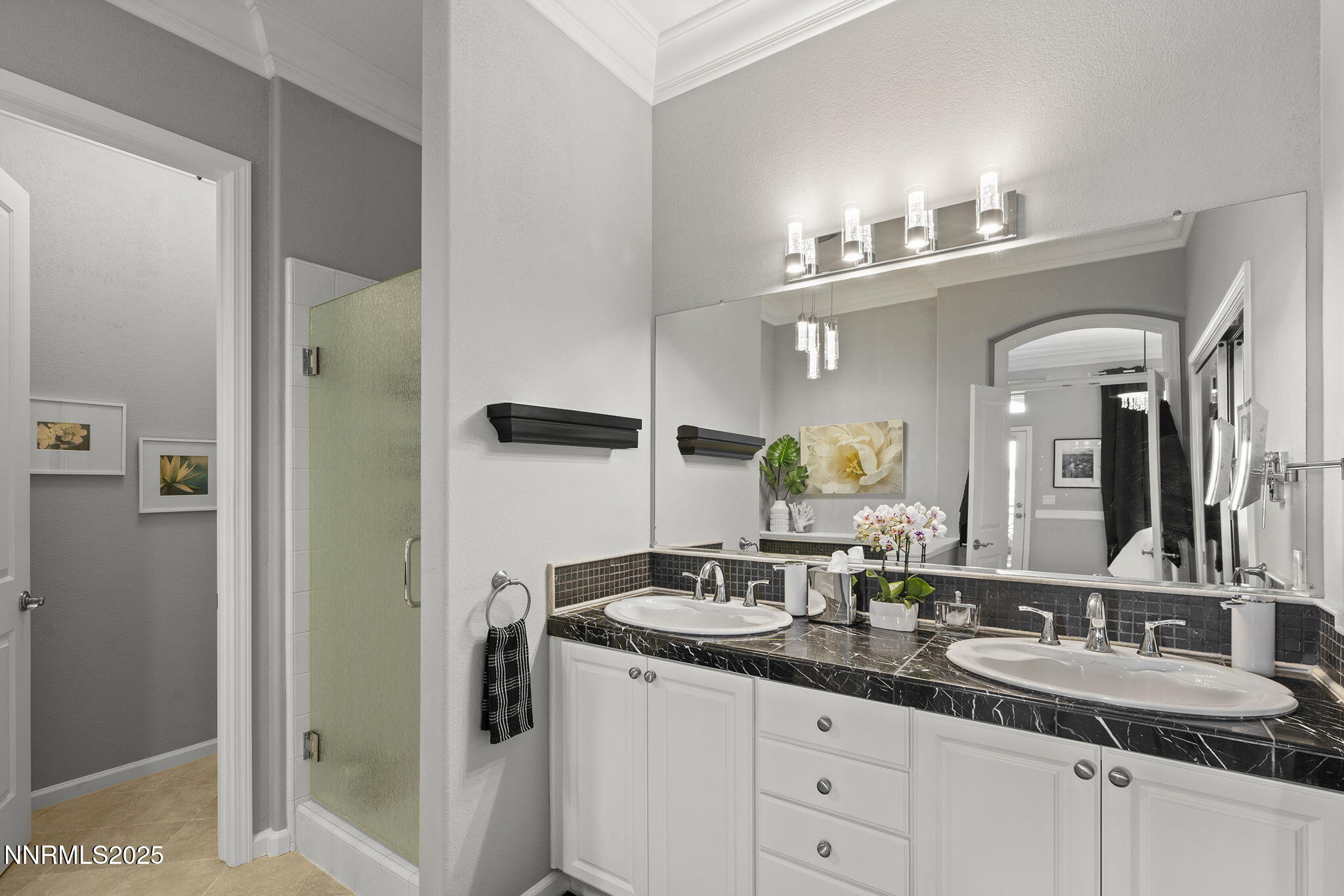 9900 Wilbur May Parkway, Unit 5105 Reno, NV 89521 - Photo 16 of 41 Primary Bathroom