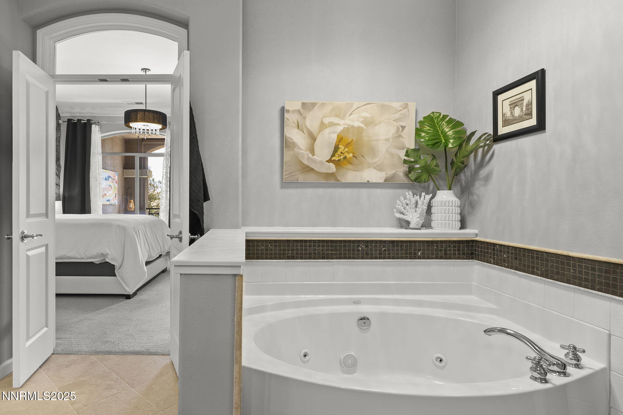 9900 Wilbur May Parkway, Unit 5105 Reno, NV 89521 - Photo 17 of 41 Primary Bathtub