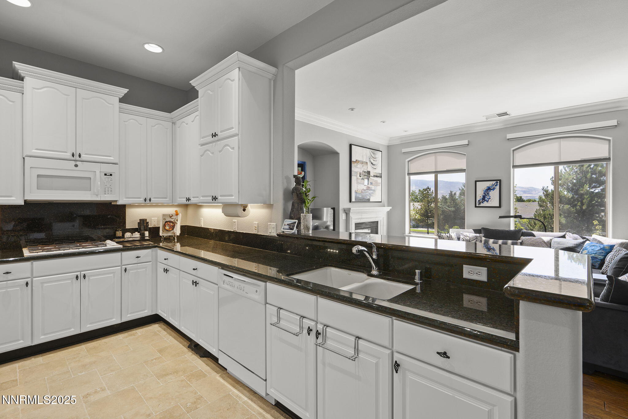 9900 Wilbur May Parkway, Unit 5105 Reno, NV 89521 - Photo 5 of 41 Kitchen