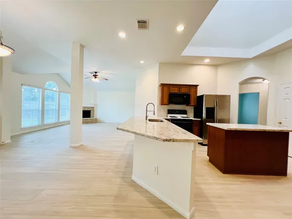$2,400 | 2606 Atwood Glen Lane, Houston, TX 77014