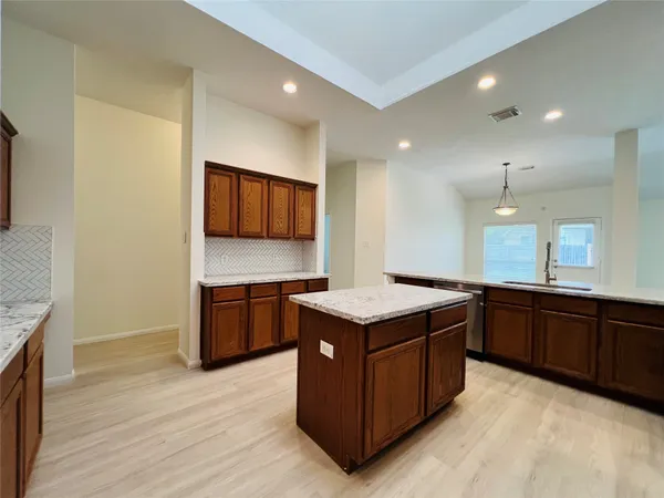 $2,400 | 2606 Atwood Glen Lane, Houston, TX 77014