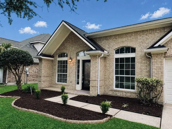 $2,400 | 2606 Atwood Glen Lane, Houston, TX 77014
