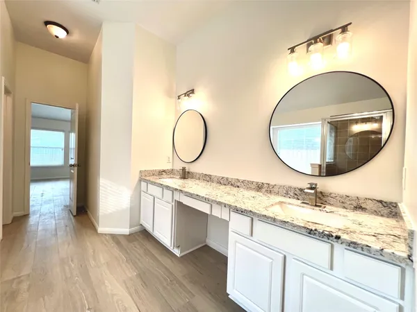 $2,400 | 2606 Atwood Glen Lane, Houston, TX 77014