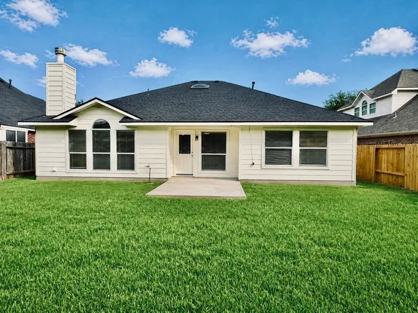 $2,400 | 2606 Atwood Glen Lane, Houston, TX 77014