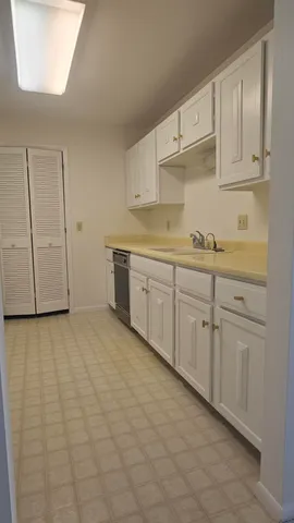 $169,000 | 151 North University Drive, Unit 215, West Bend, WI 53095