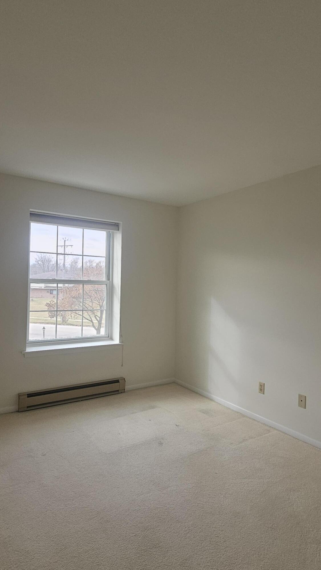 151 North University Drive, Unit 215 West Bend, WI 53095 - Photo 7 of 14 151 N University Dr 215