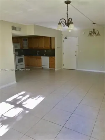 $1,750 | 704 Southeast 2nd Avenue, Unit 337, Deerfield Beach, FL 33441