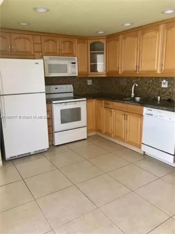 $1,750 | 704 Southeast 2nd Avenue, Unit 337, Deerfield Beach, FL 33441