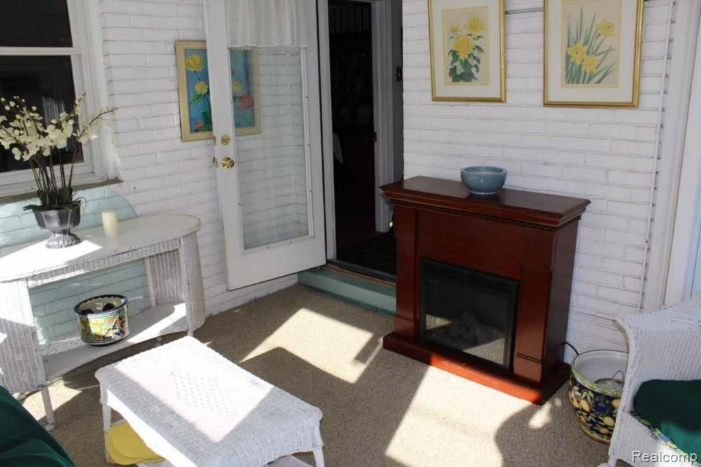 1410 Bedford Road Grosse Pointe, MI 48230 - Photo 14 of 32 025.jpg