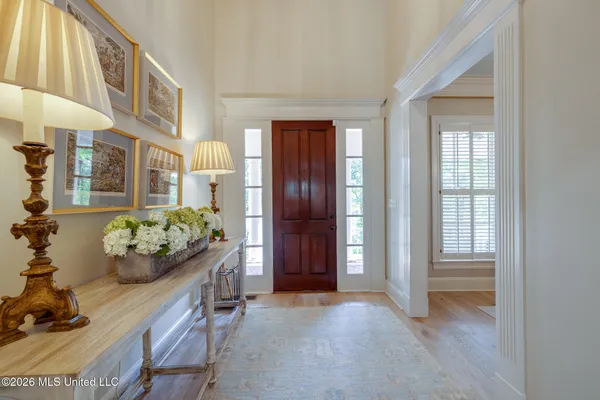 $1,229,000 | 1749 North Lake Drive, Tupelo, MS 38804