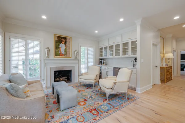 $1,229,000 | 1749 North Lake Drive, Tupelo, MS 38804