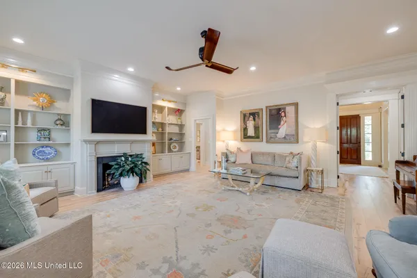 $1,229,000 | 1749 North Lake Drive, Tupelo, MS 38804