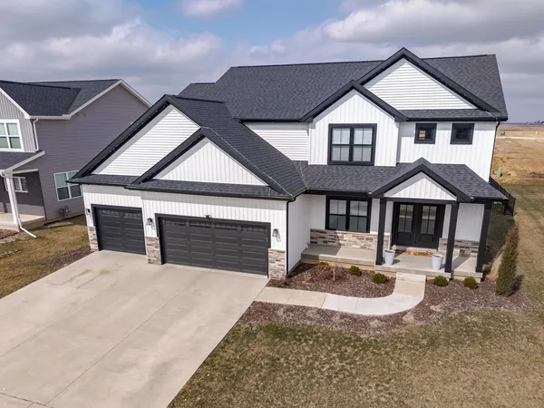 $675,000 | 5104 Finlen Lane, Bloomington, IL 61705