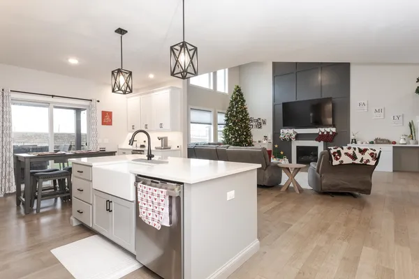 $675,000 | 5104 Finlen Lane, Bloomington, IL 61705