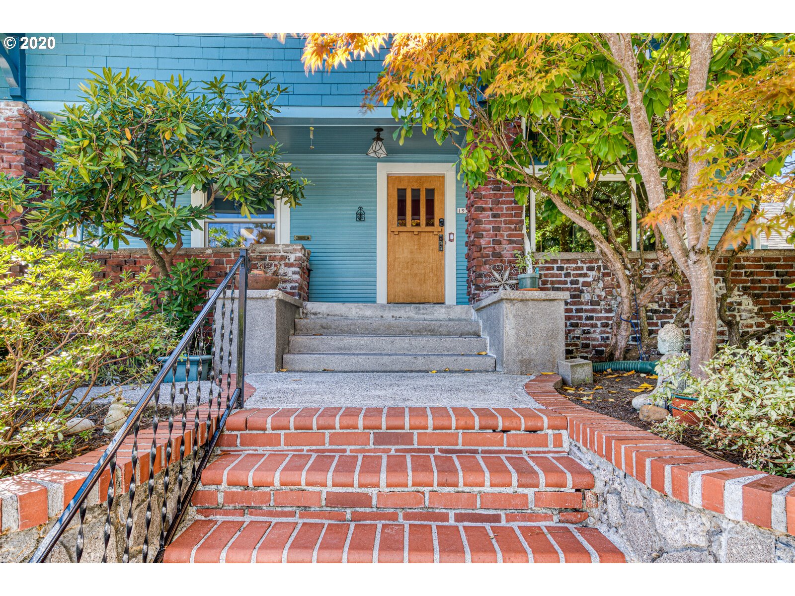 1934 Northeast Rosa Parks Way Portland, OR 97211 - Photo 1 of 28 Gallery Image 1
