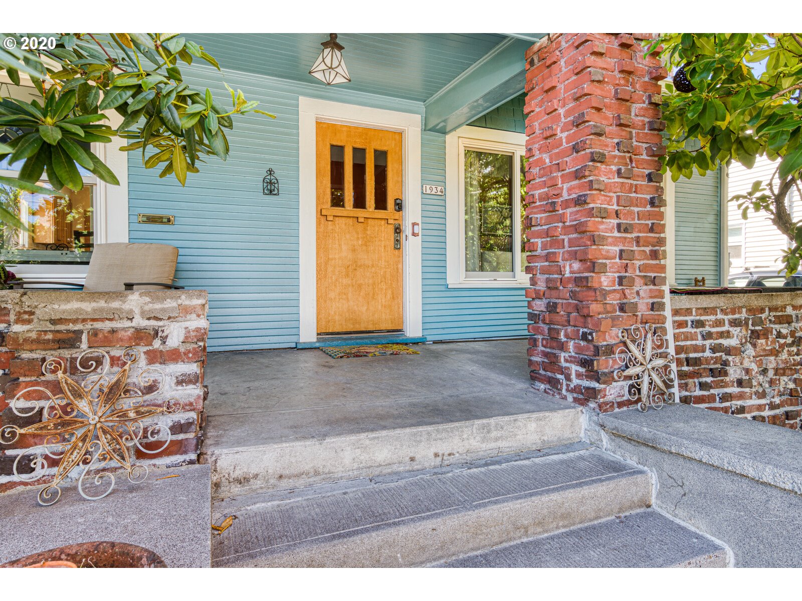 1934 Northeast Rosa Parks Way Portland, OR 97211 - Photo 2 of 28 Gallery Image 2