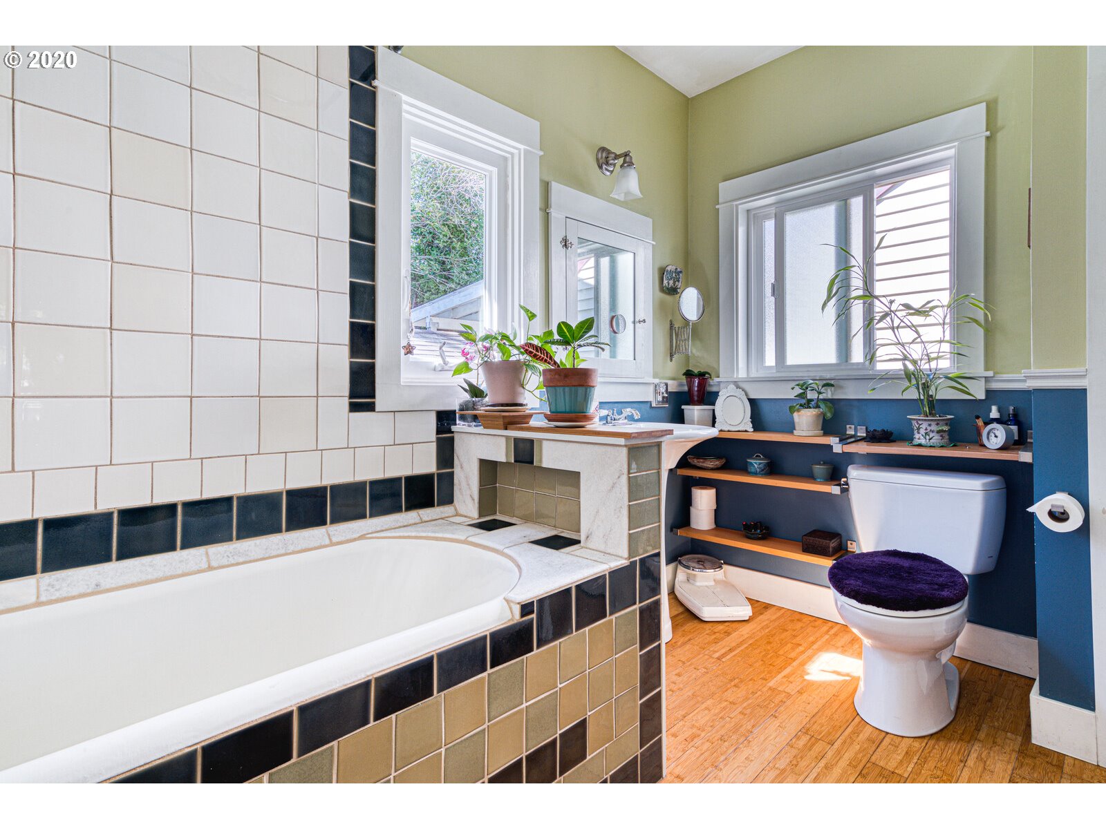 1934 Northeast Rosa Parks Way Portland, OR 97211 - Photo 11 of 28 Gallery Image 11