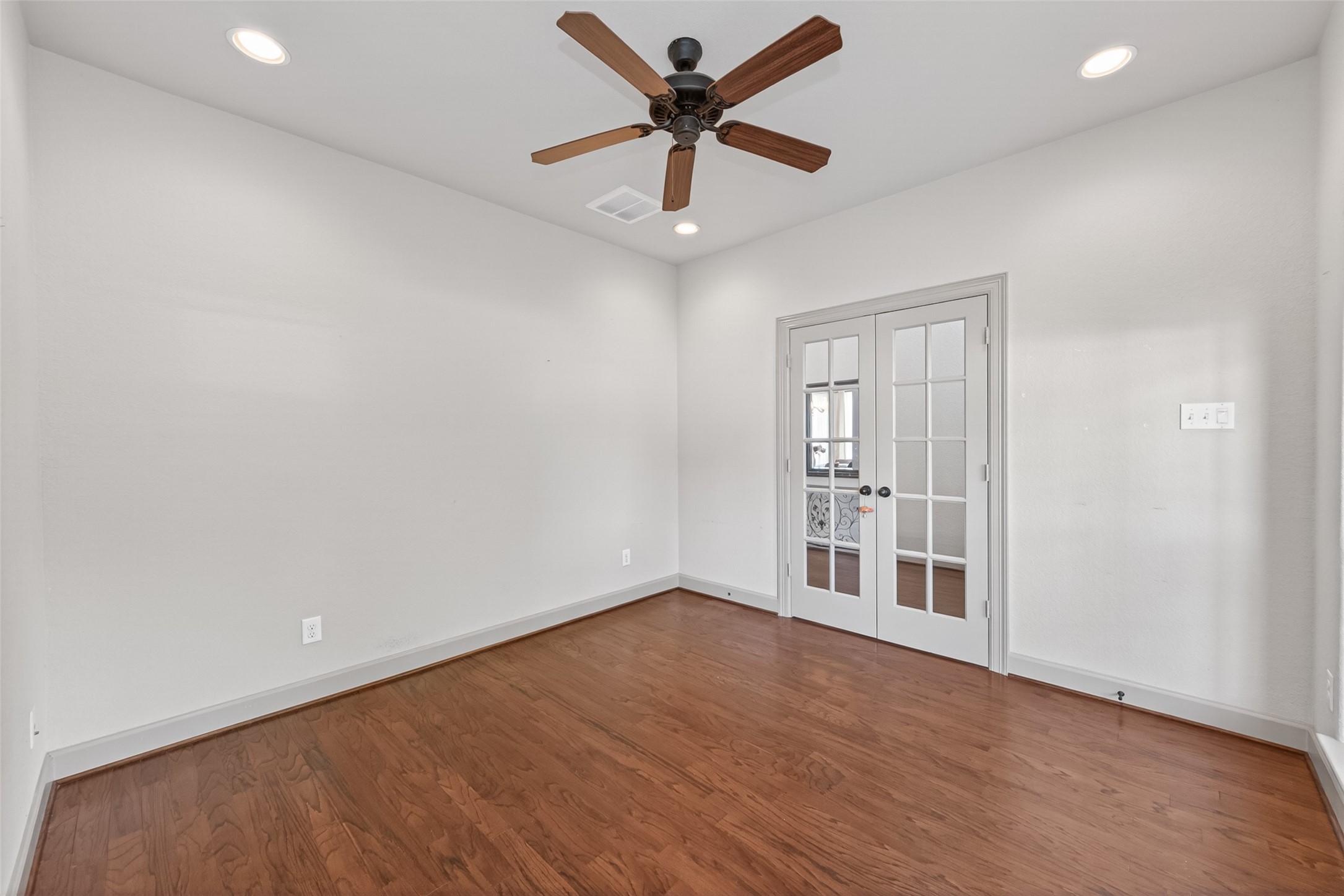 46 Tallgrass Way Spring, TX 77389 - Photo 8 of 50