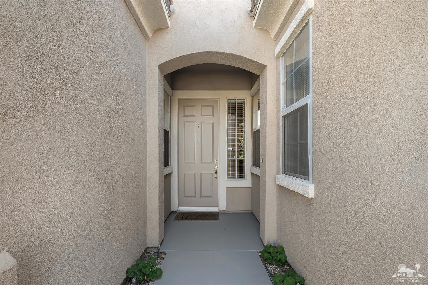 80557 Knightswood Road Indio, CA 92201 - Photo 8 of 30 a view of entryway with livingroom