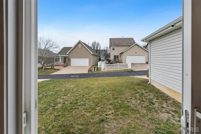 $350,000 | 321 Hawks View Drive, O'Fallon, MO 63368