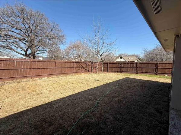 $359,000 | 3308 Meadowview Drive, Corinth, TX 76210