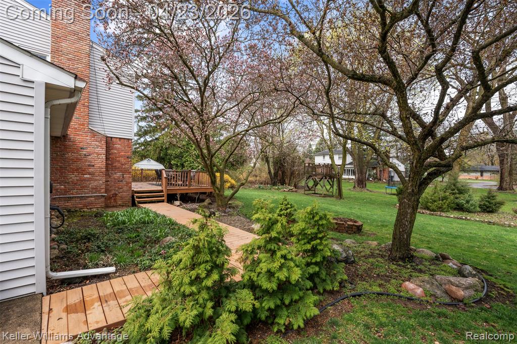 348 Willow Tree Lane Rochester, MI 48306 - Photo 47 of 56