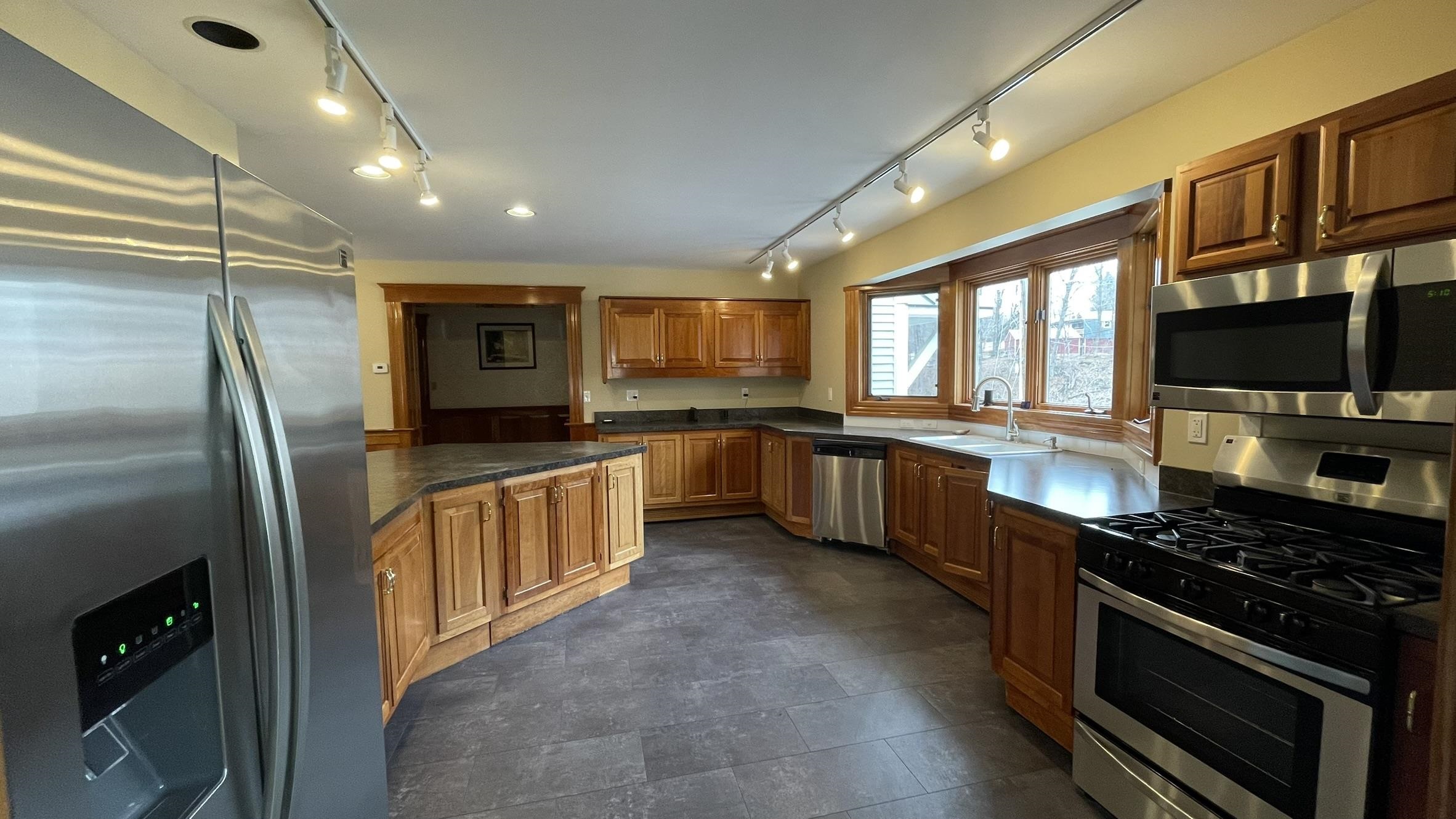 33 Sunset Hill Road Randolph, VT 05060 - Photo 8 of 38