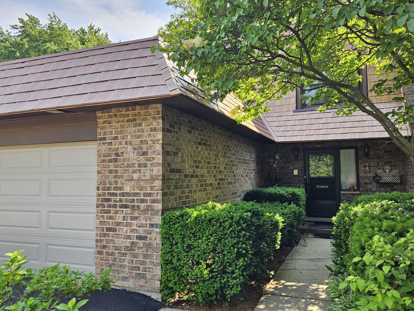 3912 Dundee Road Northbrook, IL 60062 - Photo 2 of 11