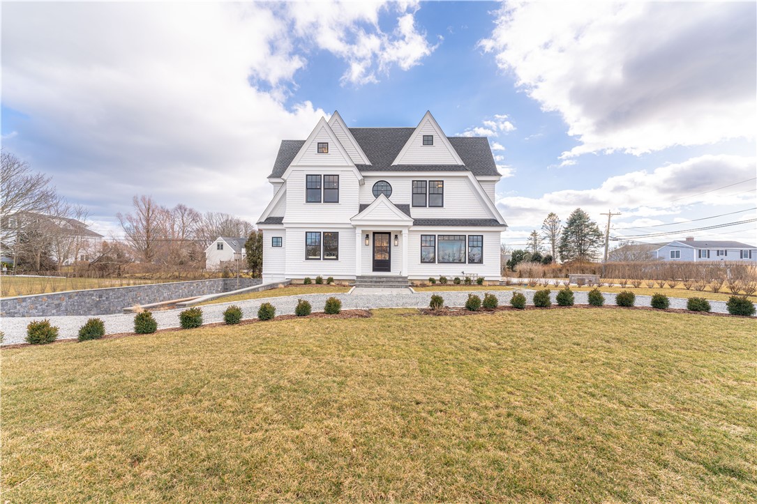 4 Chartier Circle Newport, RI 02840 - Photo 3 of 48