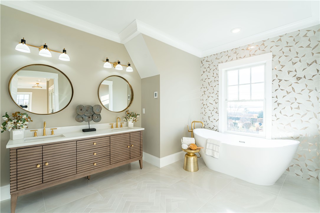 4 Chartier Circle Newport, RI 02840 - Photo 36 of 48