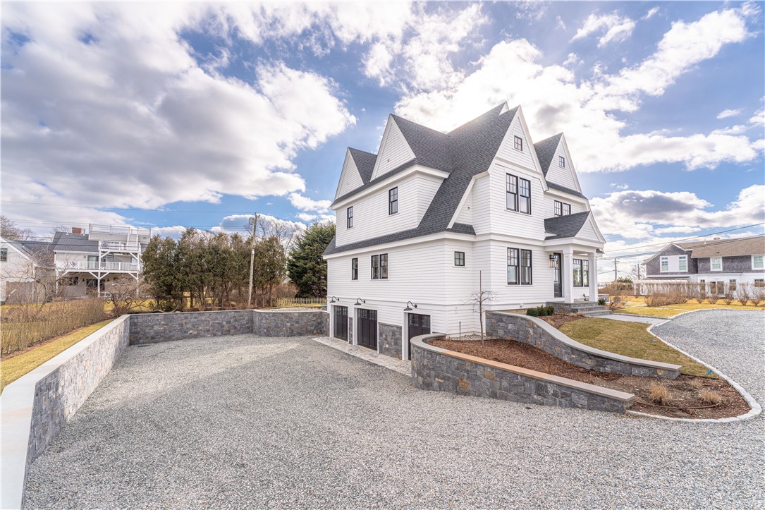 4 Chartier Circle Newport, RI 02840 - Photo 4 of 48