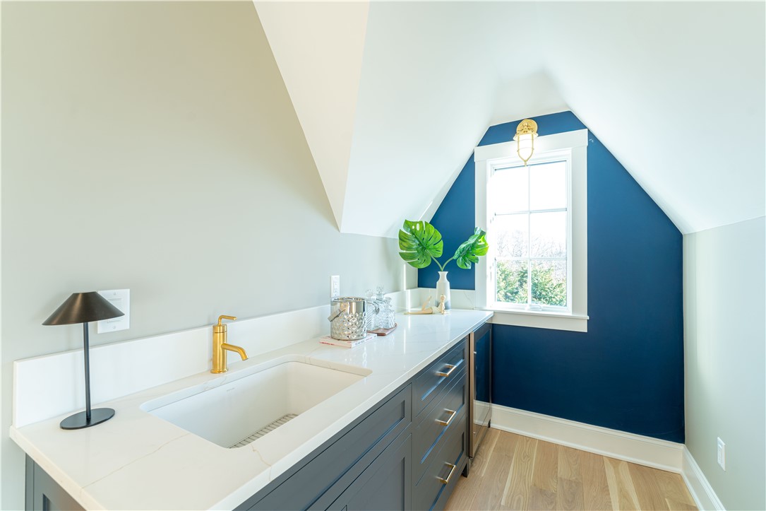 4 Chartier Circle Newport, RI 02840 - Photo 47 of 48