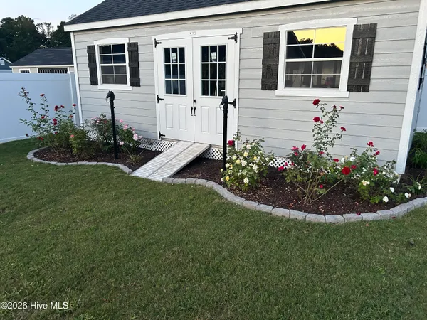 $415,000 | 2727 Luna Lane, Winterville, NC 28590