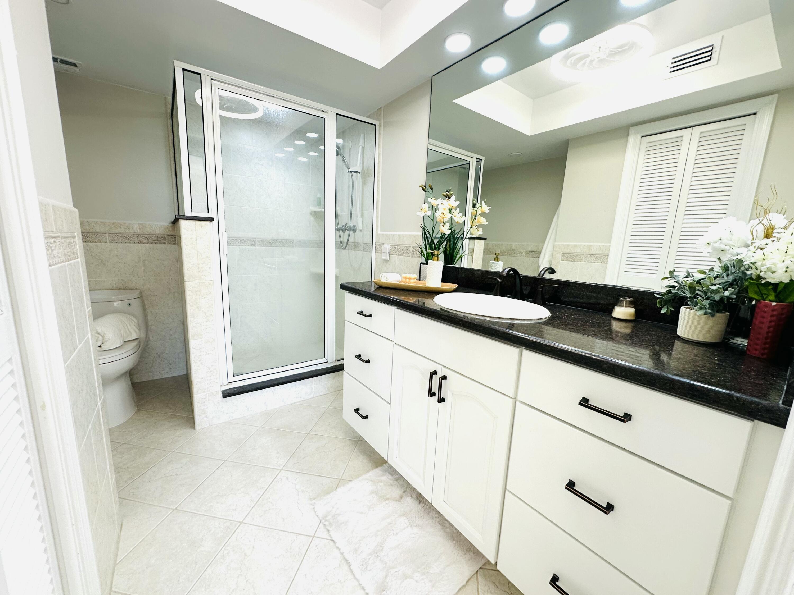 750 Northeast Spanish River Boulevard, Unit 3020 Boca Raton, FL 33431 - Photo 16 of 29 PRIMARY BATH