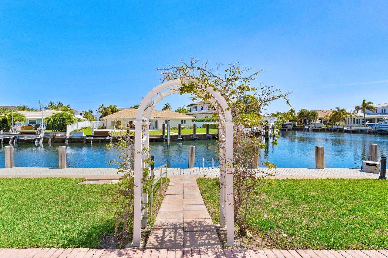 750 Northeast Spanish River Boulevard, Unit 3020 Boca Raton, FL 33431 - Photo 23 of 29 POOL AREA