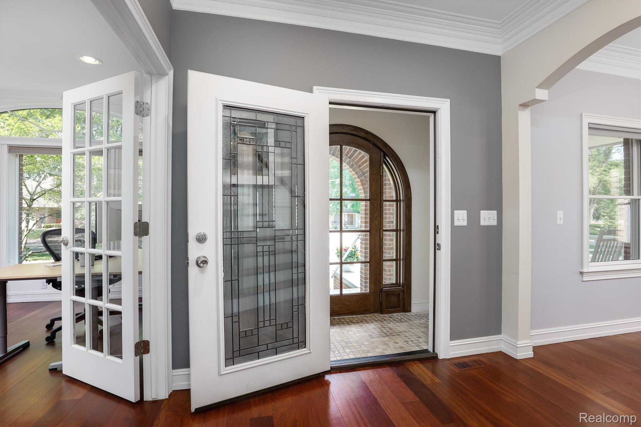 Mud room and entry