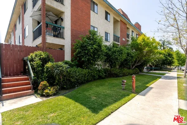 $875,000 | 330 Burchett Street, Unit 206, Glendale, CA 91203