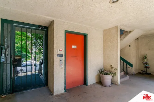 $875,000 | 330 Burchett Street, Unit 206, Glendale, CA 91203