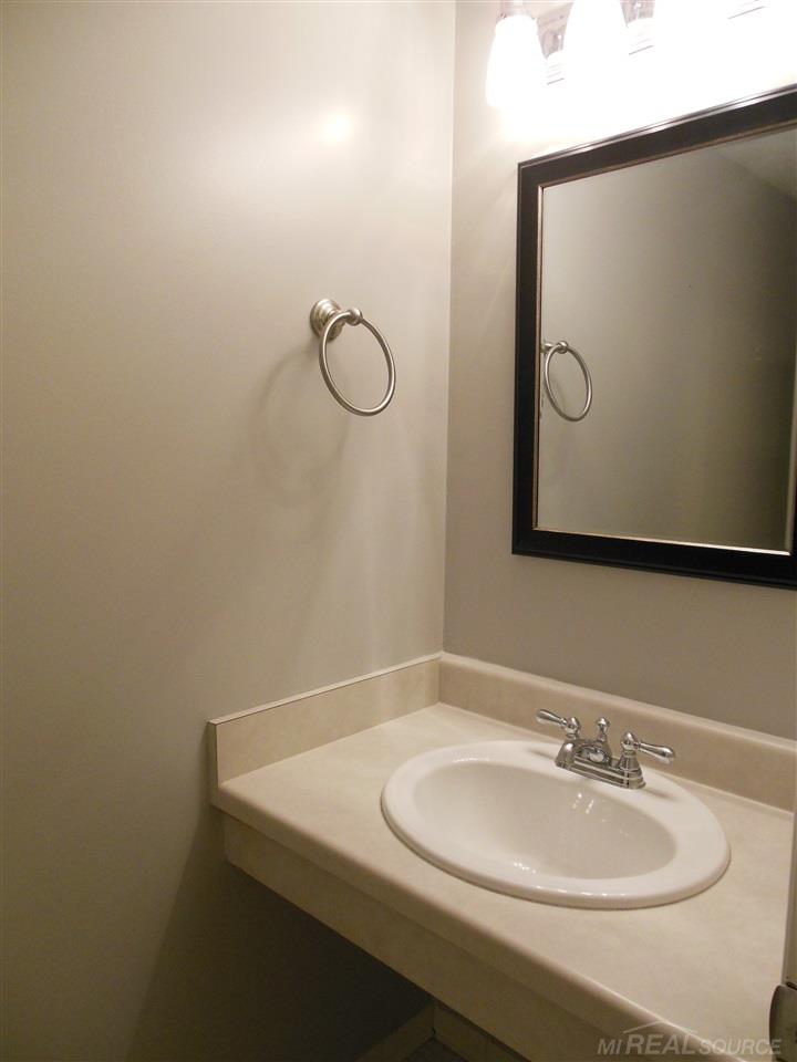 1695 Riverside Drive, Unit BUILDING 5 11 Rochester Hills, MI 48309 - Photo 20 of 26