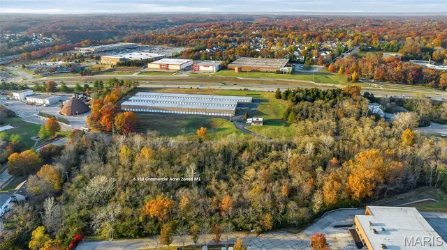 $900,000 | 16030 Ruck Road, Ellisville, MO 63021