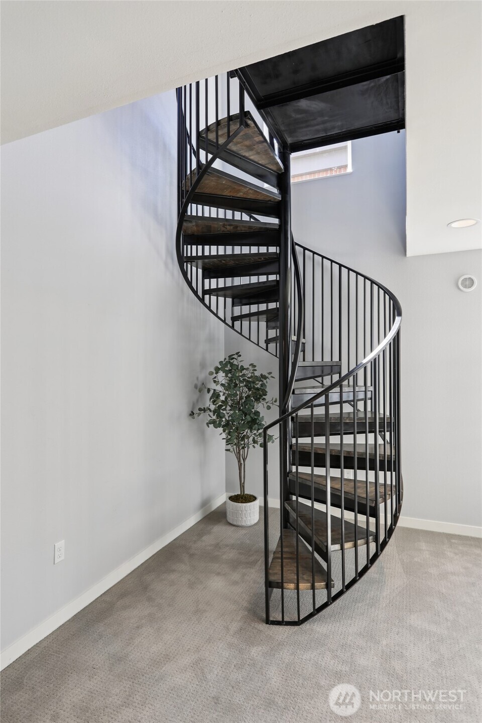 4109 Southwest Oregon Street Seattle, WA 98116 - Photo 18 of 29 Gallery Image 18