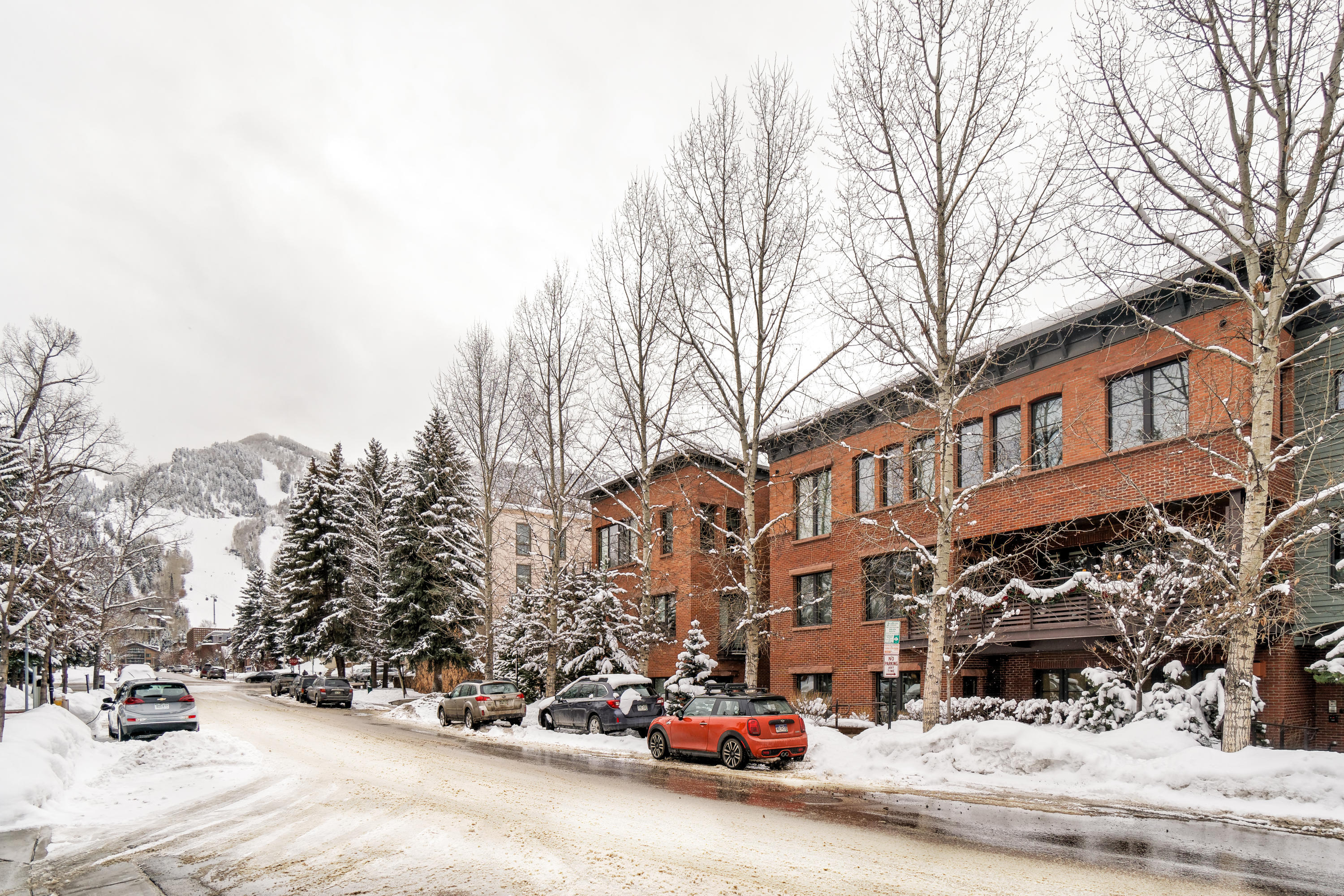 101 North Spring Street, Unit 102 Aspen, CO 81611 - Photo 21 of 21 101NSpring#102_HiRes_012320_02