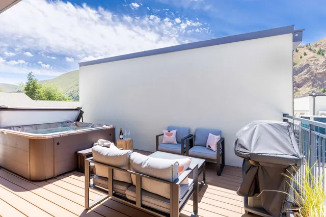 $779,000 | 410 North River Street, Unit 9, Hailey, ID 83333