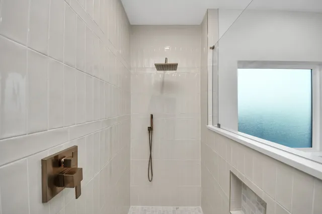 $2,400 | 8306 Comal Street, Unit B, Houston, TX 77051