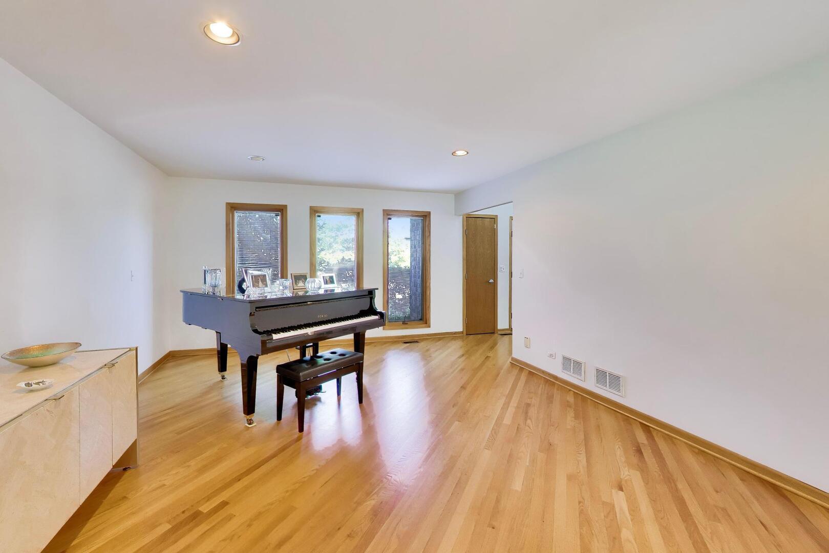 3420 Springdale Avenue Glenview, IL 60025 - Photo 7 of 56
