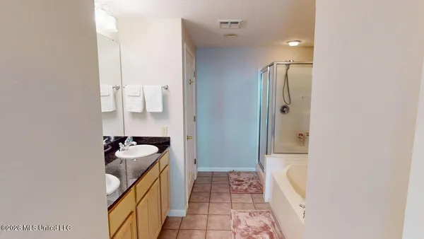 $3,095 | 2230 Beach Drive, Unit 706, Gulfport, MS 39507