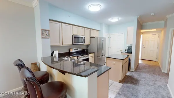 $3,095 | 2230 Beach Drive, Unit 706, Gulfport, MS 39507