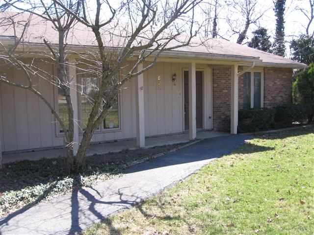 622 East Washington Center Road Fort Wayne, IN 46825 - Photo 3 of 30 Gallery Image 3