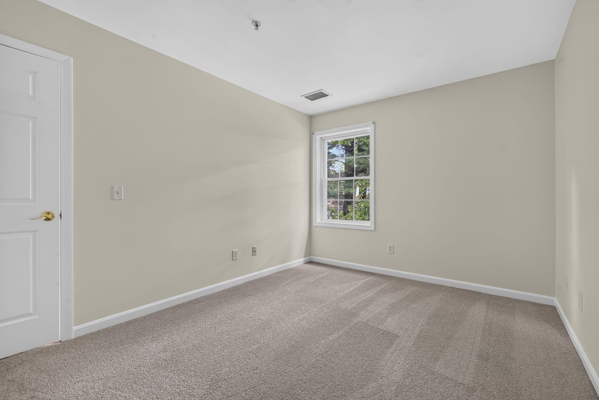 65 Fordway Extension, Unit 202 Derry, NH 03038 - Photo 24 of 32