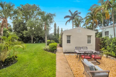 $950,000 | 1219 North Lakeside Drive, Lake Worth Beach, FL 33460
